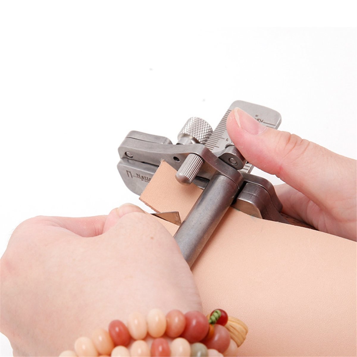 Mega Promotion 618 : Pince pla - Leatherwork Press avis et prix