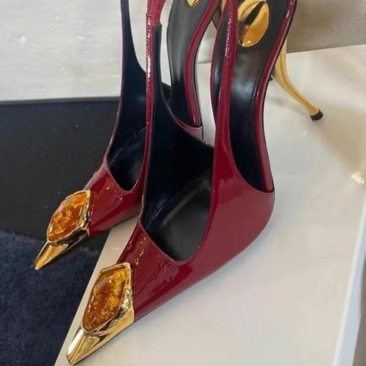 Escarpins en cuir verni à bout - Leather Work Heels avis et prix